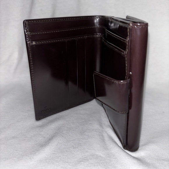 Beautiful dark brown gucci wallet with metal snap button closure - Picture 4 of 5